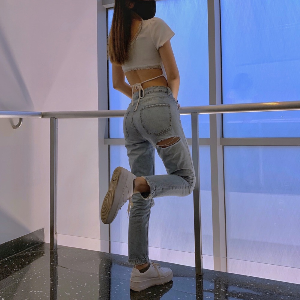 SOLD Garage bum rip Hailey mom jeans